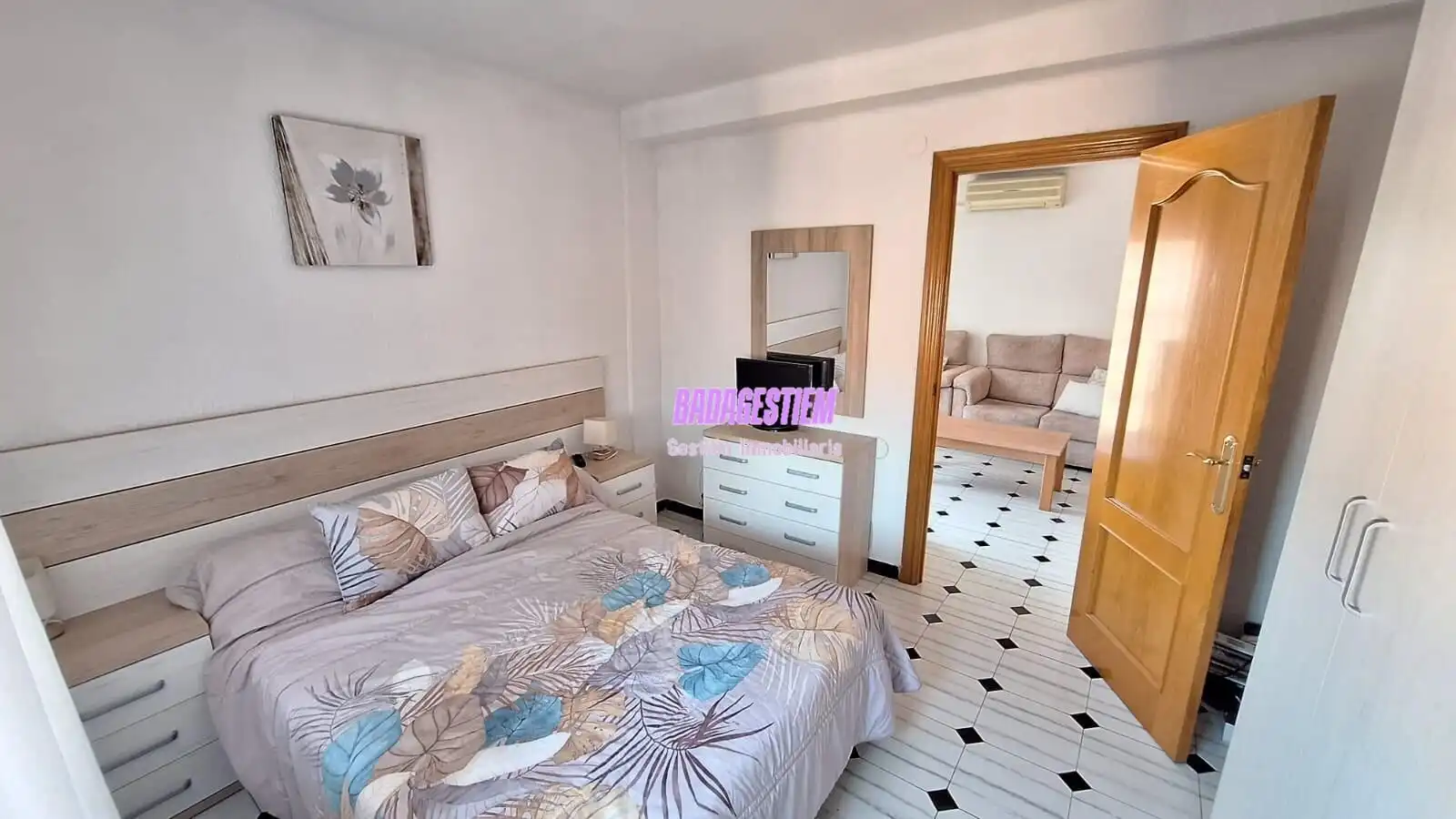 Habitación de Piso en venta en Badalona con Aire acondicionado, Calefacción y Amueblado