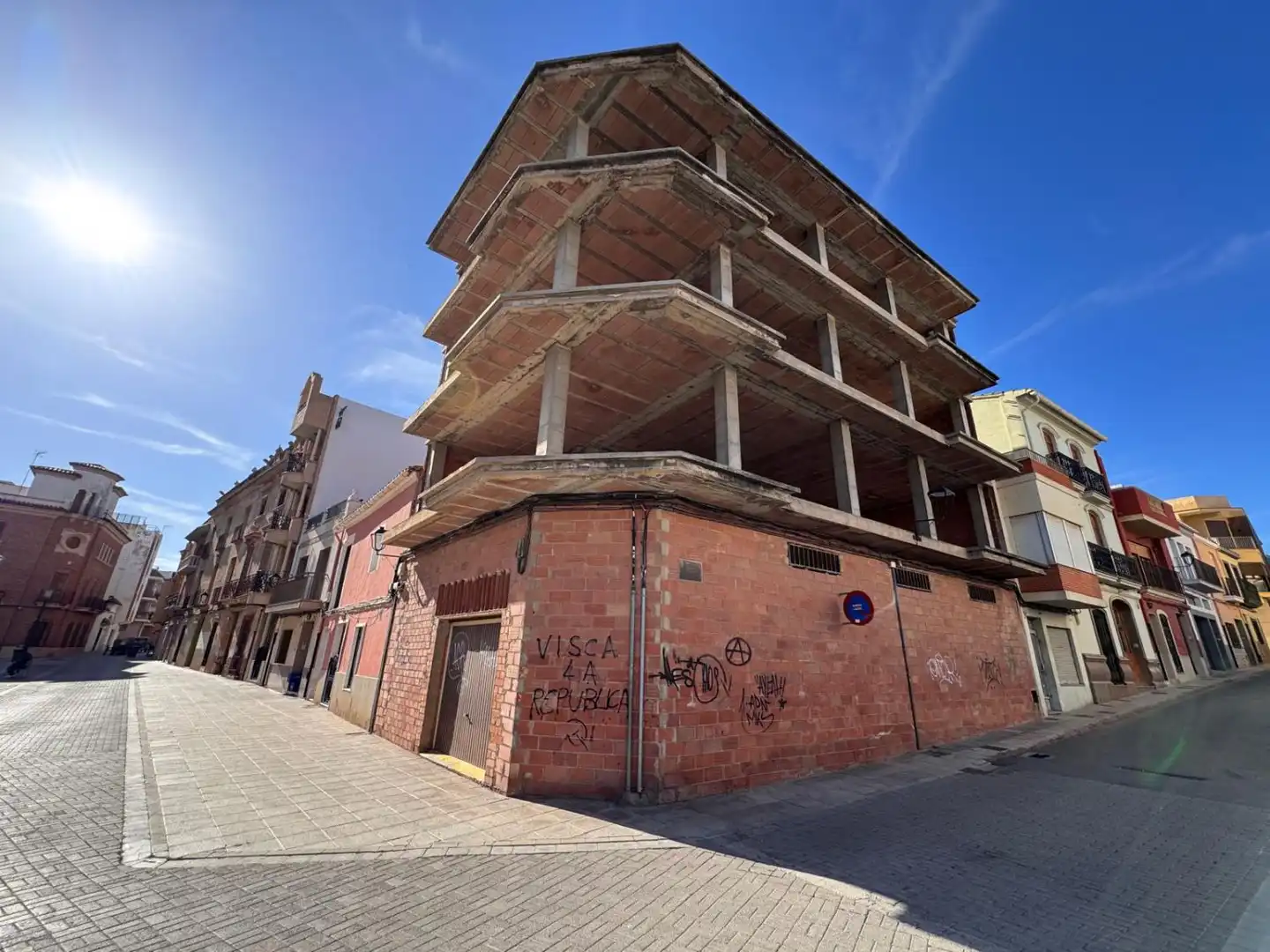 Vista exterior de Edifici en venda en La Vall d'Uixó