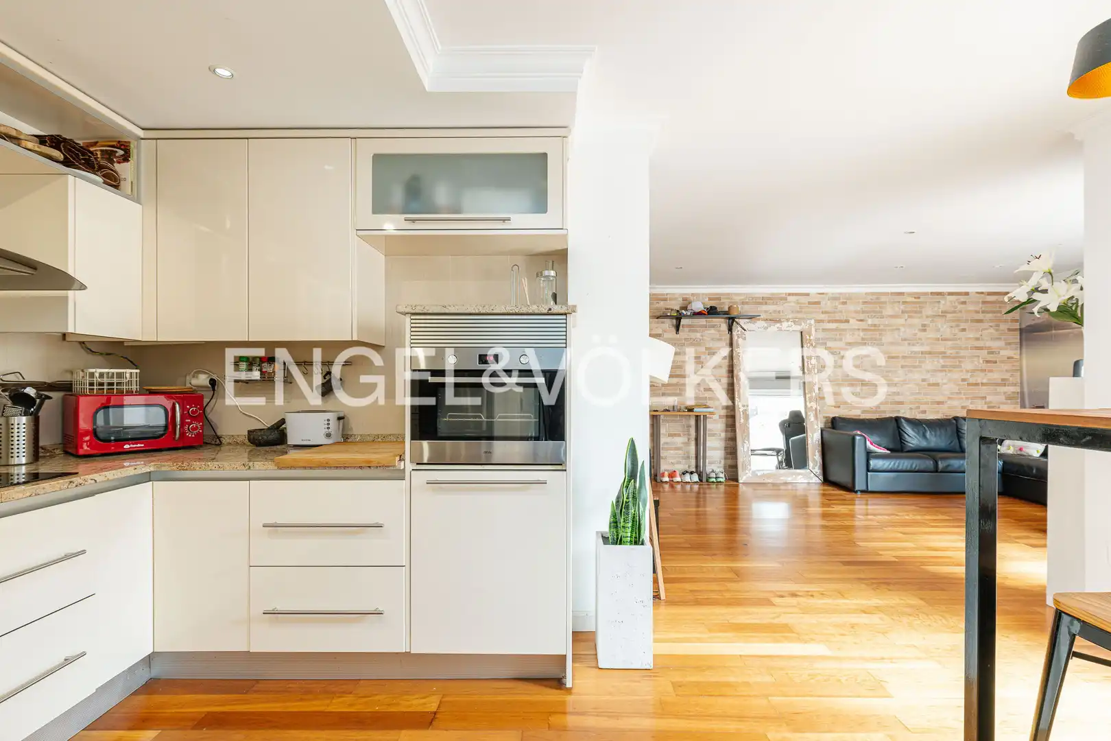 Exterior view of Flat for sale in  Madrid Capital  with Air Conditioner, Heating and Parquet flooring