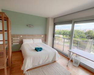 Bedroom of Apartment to share in Girona Capital  with Air Conditioner, Heating and Furnished