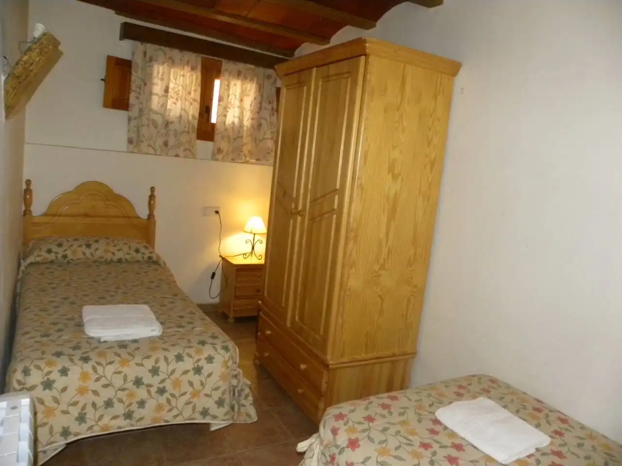 Dormitori de Finca rústica en venda en Moratalla amb Aire condicionat, Calefacció i Jardí privat