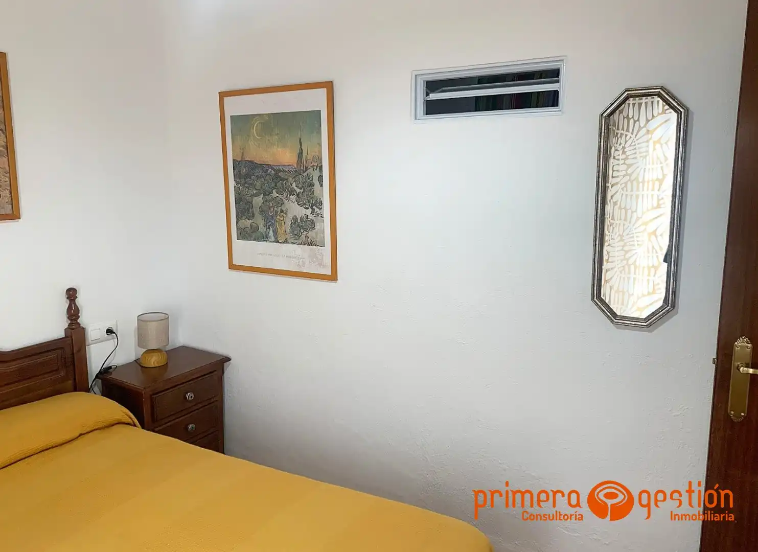 Dormitori de Casa o xalet en venda en Constantina amb Terrassa i Moblat