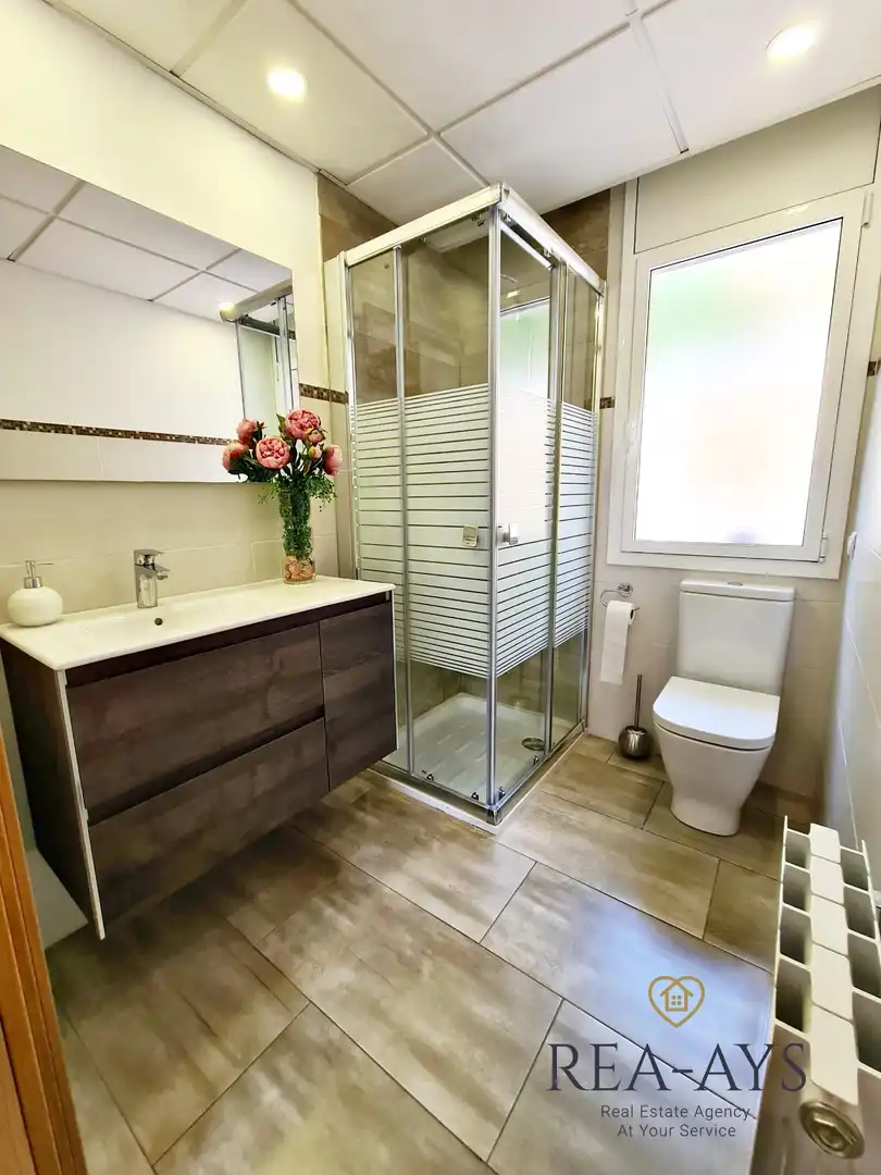 Baño de Casa o chalet en venta en Cervelló con Aire acondicionado, Calefacción y Jardín privado