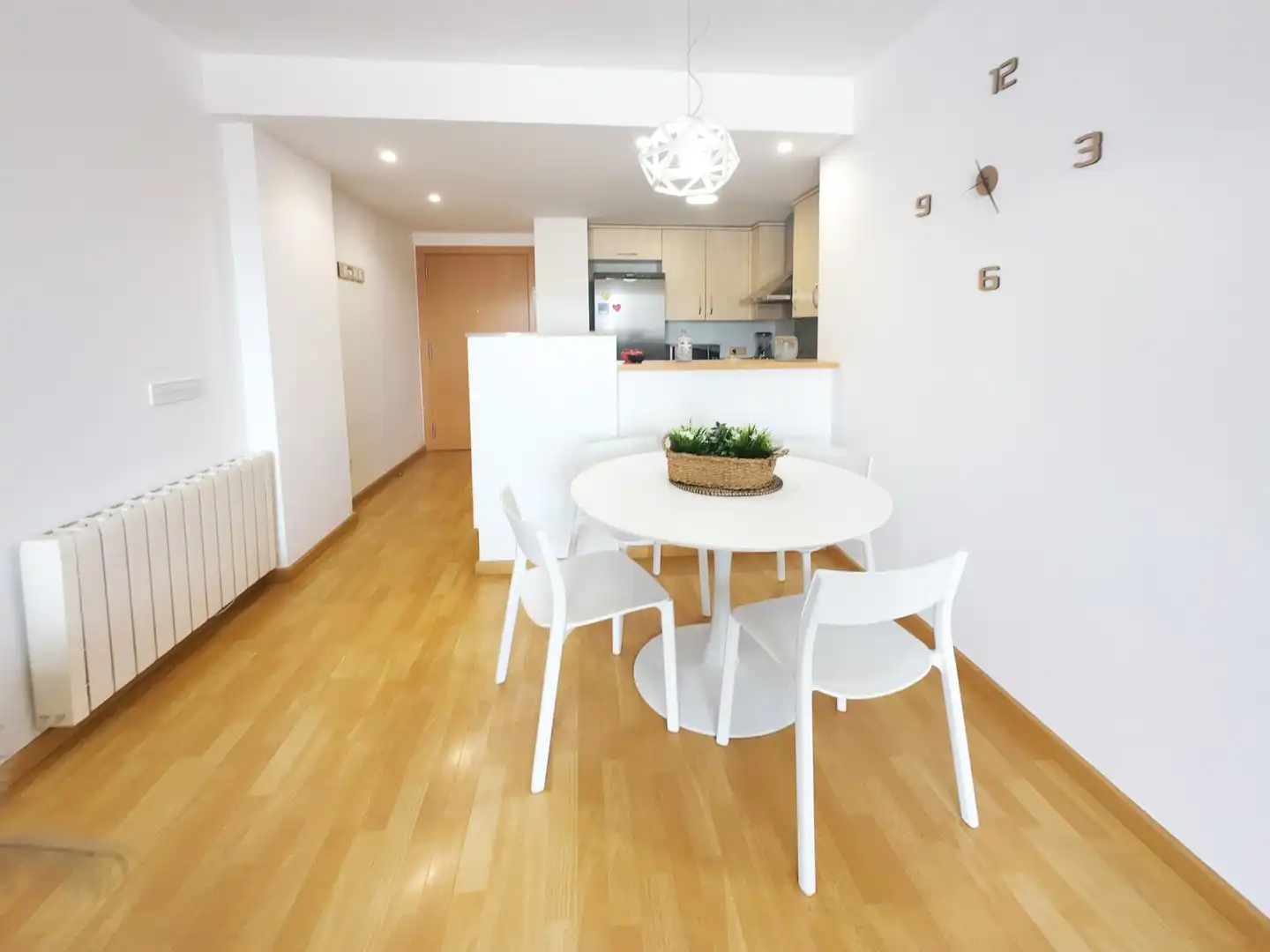 Comedor de Apartamento en venta en Roses con Calefacción, Terraza y Piscina comunitaria