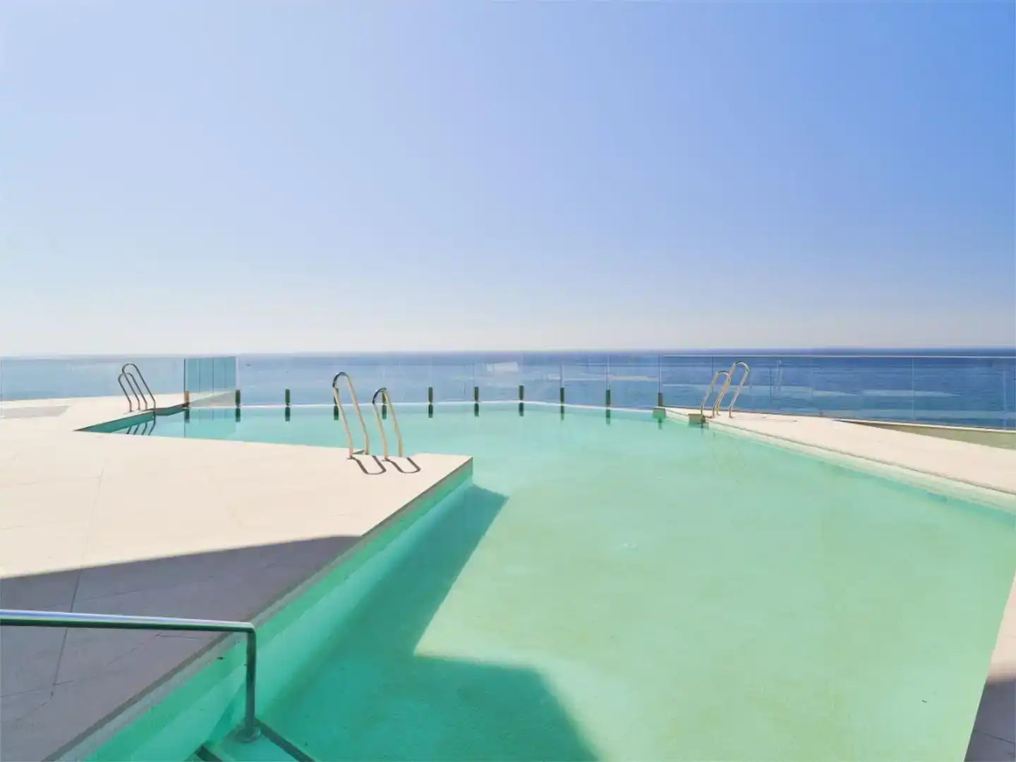 Piscina de Pis en venda en Fuengirola amb Aire condicionat, Piscina i Balcó