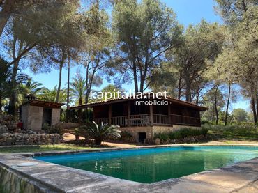 Chalet con piscina en venta en Alberic