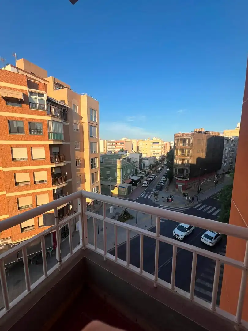 Apartament amb ascensor de lloguer a Ciudad Jardín - Tagarete - El Zapillo