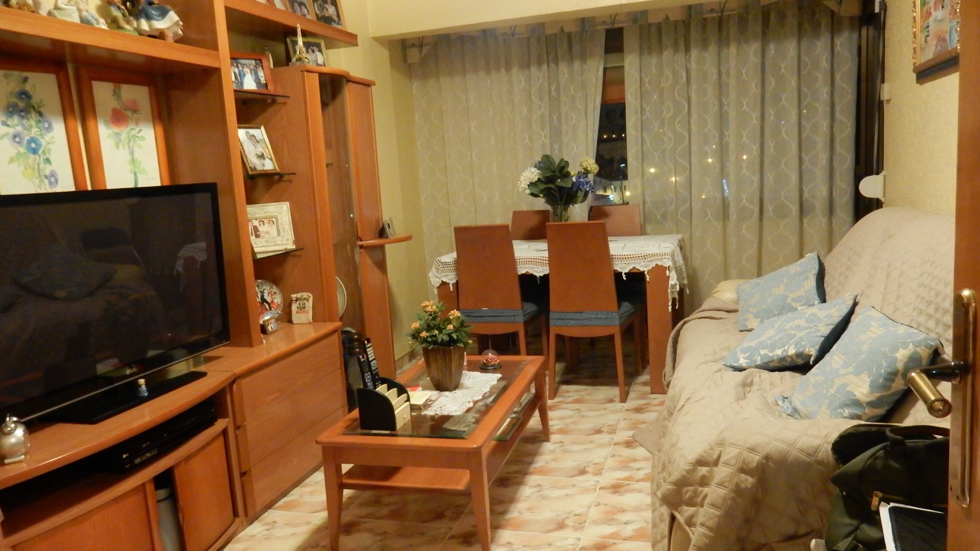 Living room of Flat for sale in Rubí  with Heating, Furnished and Oven