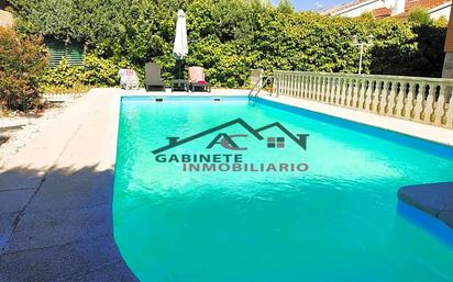 Swimming pool of House or chalet for sale in Carranque  with Air Conditioner, Terrace and Swimming Pool