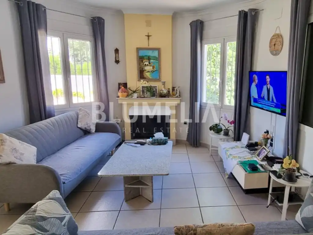 Casa con jardín en venta en Calle Afrodita, imagen 4