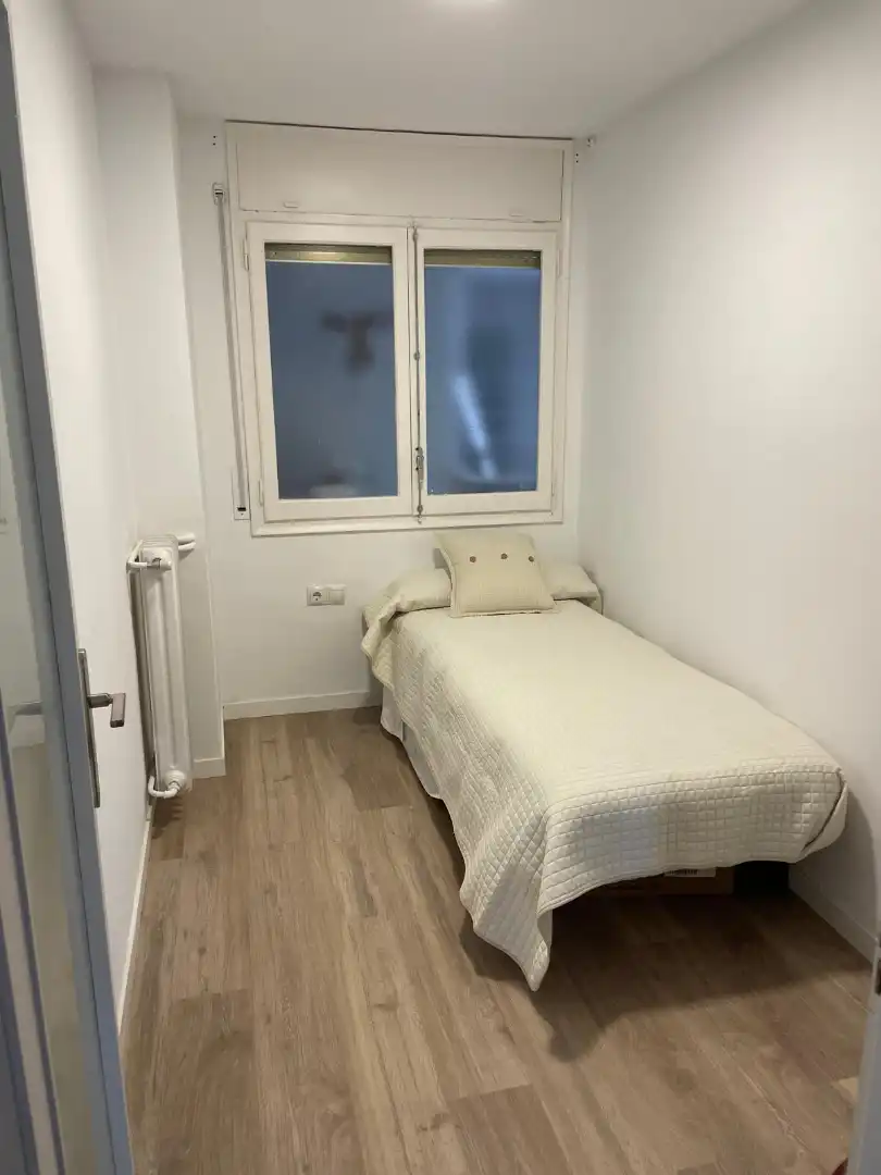 Schlafzimmer von Wohnung zum Verkauf in Terrassa mit Möbliert