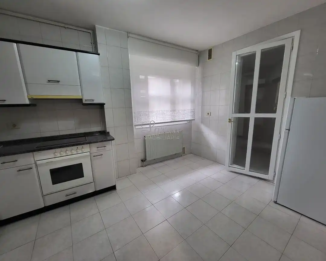 Cocina de Piso en venta en Amorebieta-Etxano con Calefacción