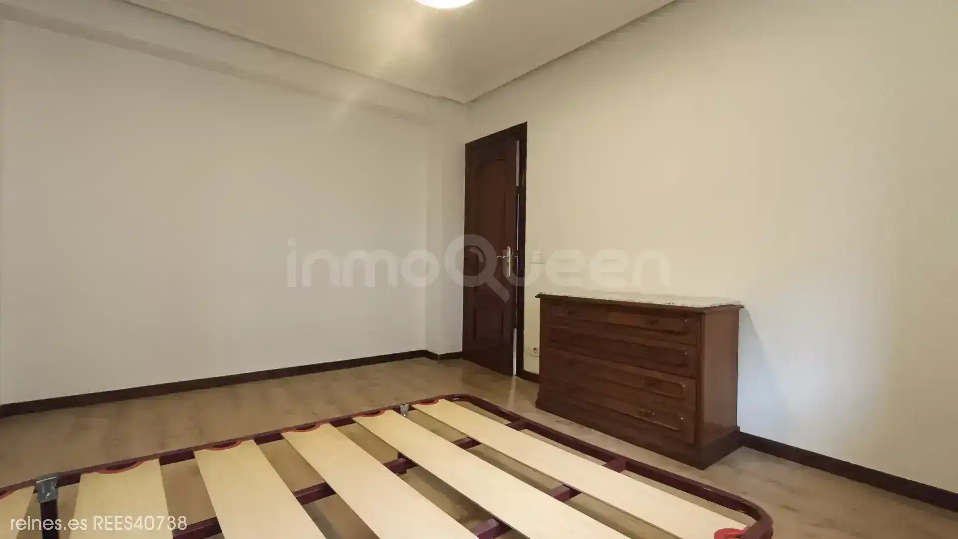 Habitación de Piso de alquiler en Siero con Calefacción, Terraza y Amueblado