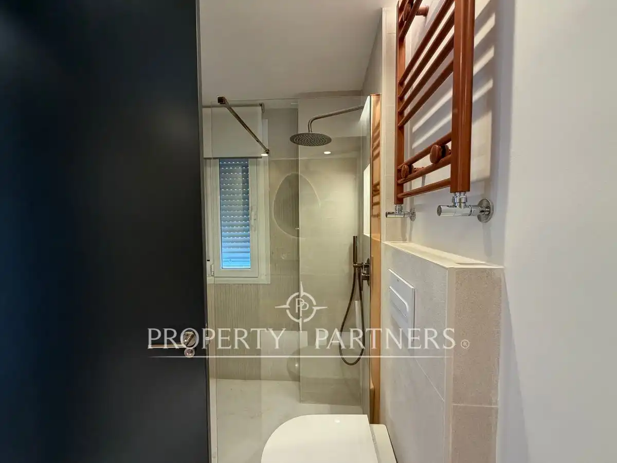 Baño de Apartamento de alquiler en Madrid con Aire acondicionado y Piscina