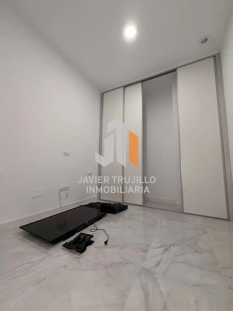 Schlafzimmer von Geschaftsraum zur Miete in Torre del Mar