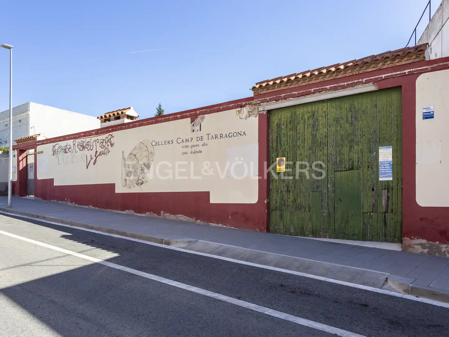 Vista exterior de Edificio en venta en Amposta