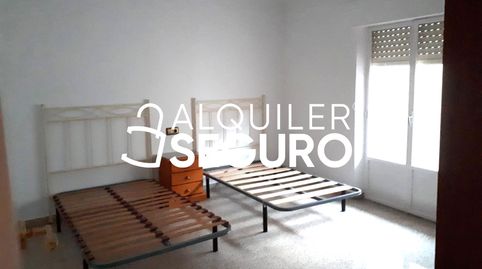 Foto 4 de Piso de alquiler en Pintor Murillo, Baza, Granada