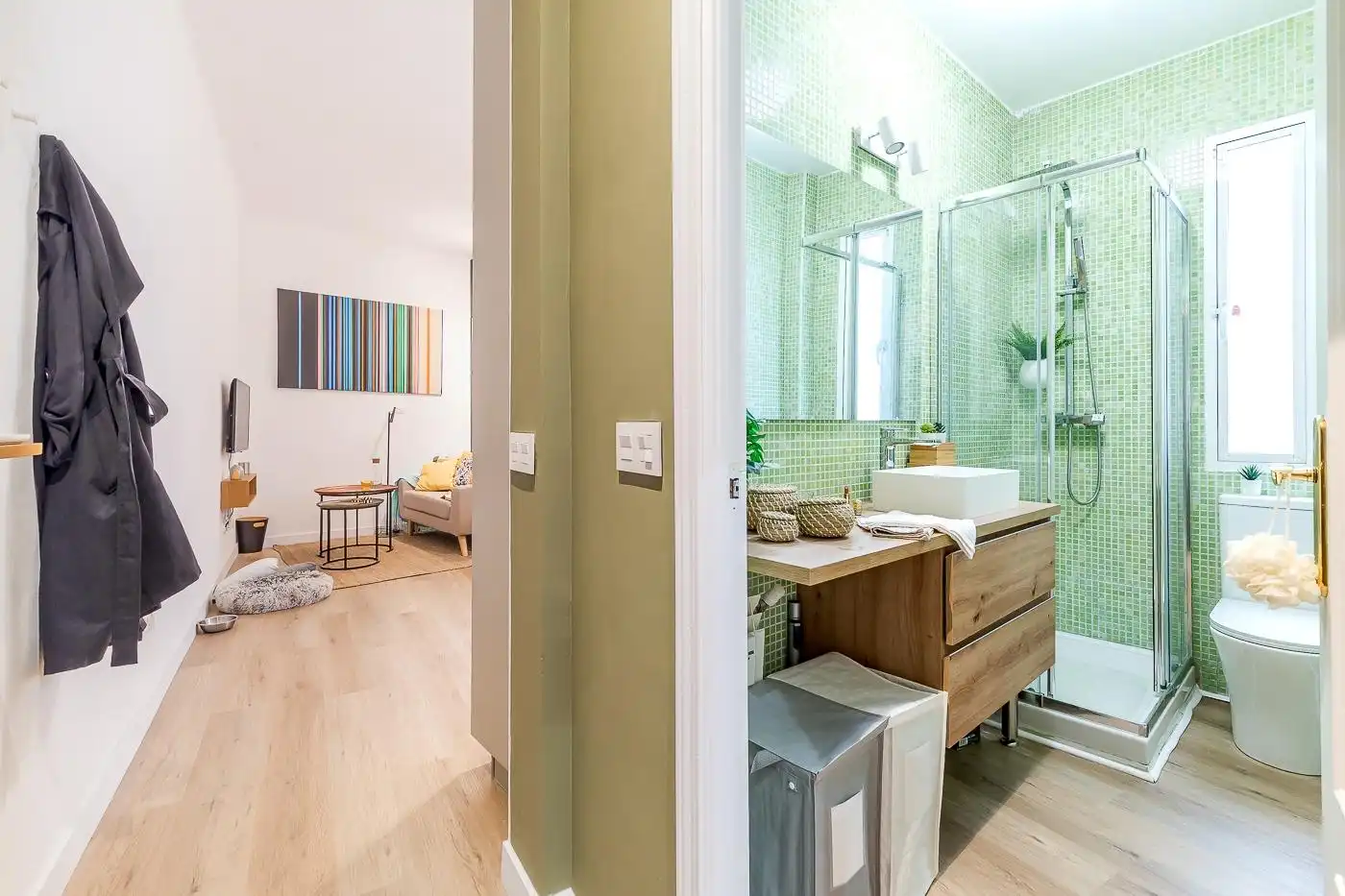 Bathroom of Apartments for sale in Madrid  with Air Conditioner and Furnished