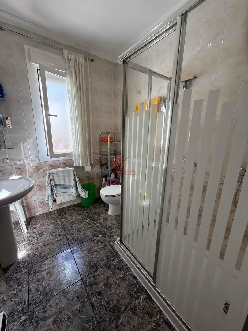 Baño de Casa o chalet en venta en Chillarón de Cuenca con Calefacción, Trastero y Amueblado