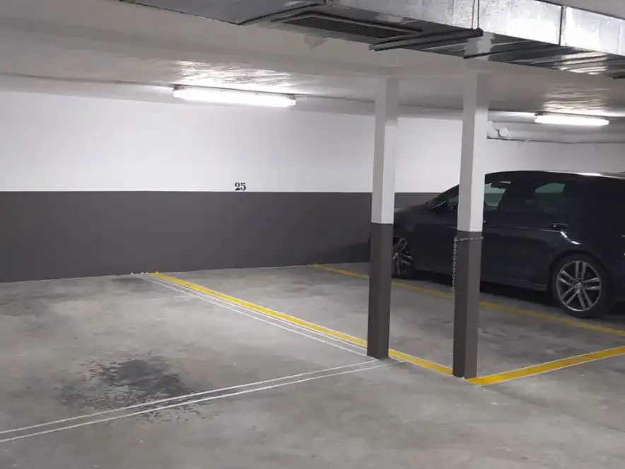 Parking of Garage for rent in Centro