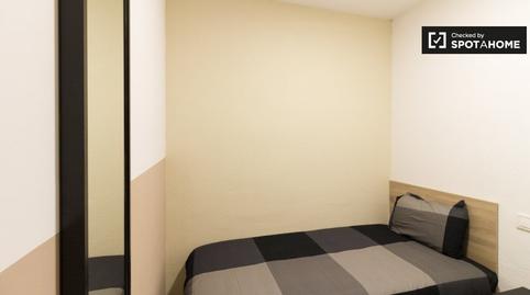 Foto 2 de Pis per a compartir a El Camp de l'Arpa del Clot, Barcelona