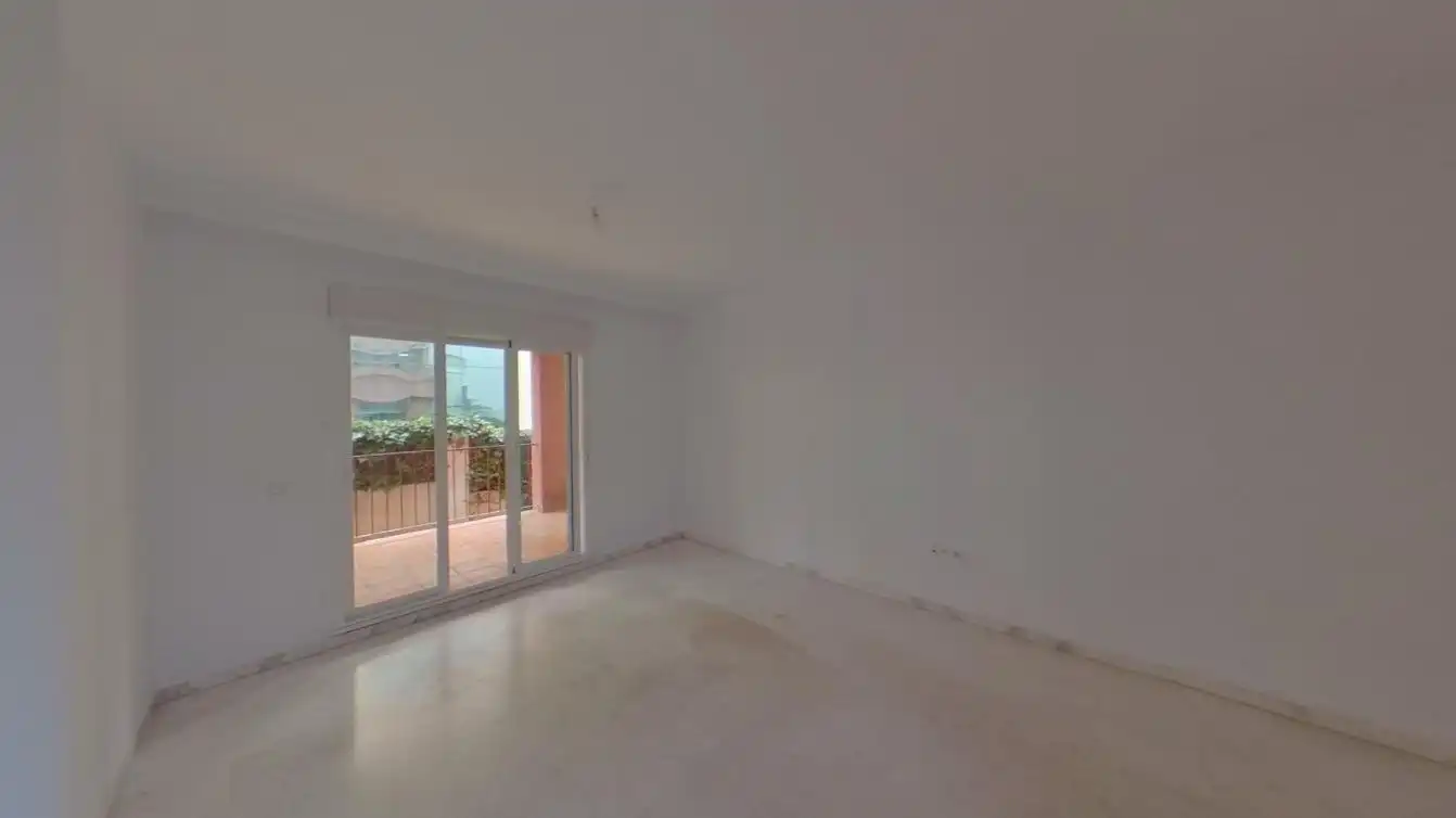 Apartament amb piscina en venda a Torrequebrada, imagen 3