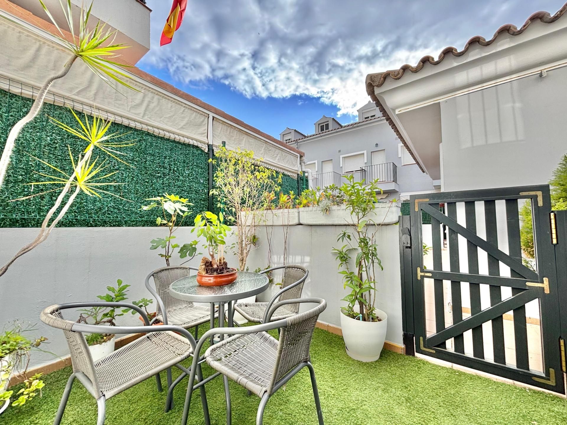 Terrace of Single-family semi-detached for sale in Algeciras  with Terrace, Balcony and Community pool