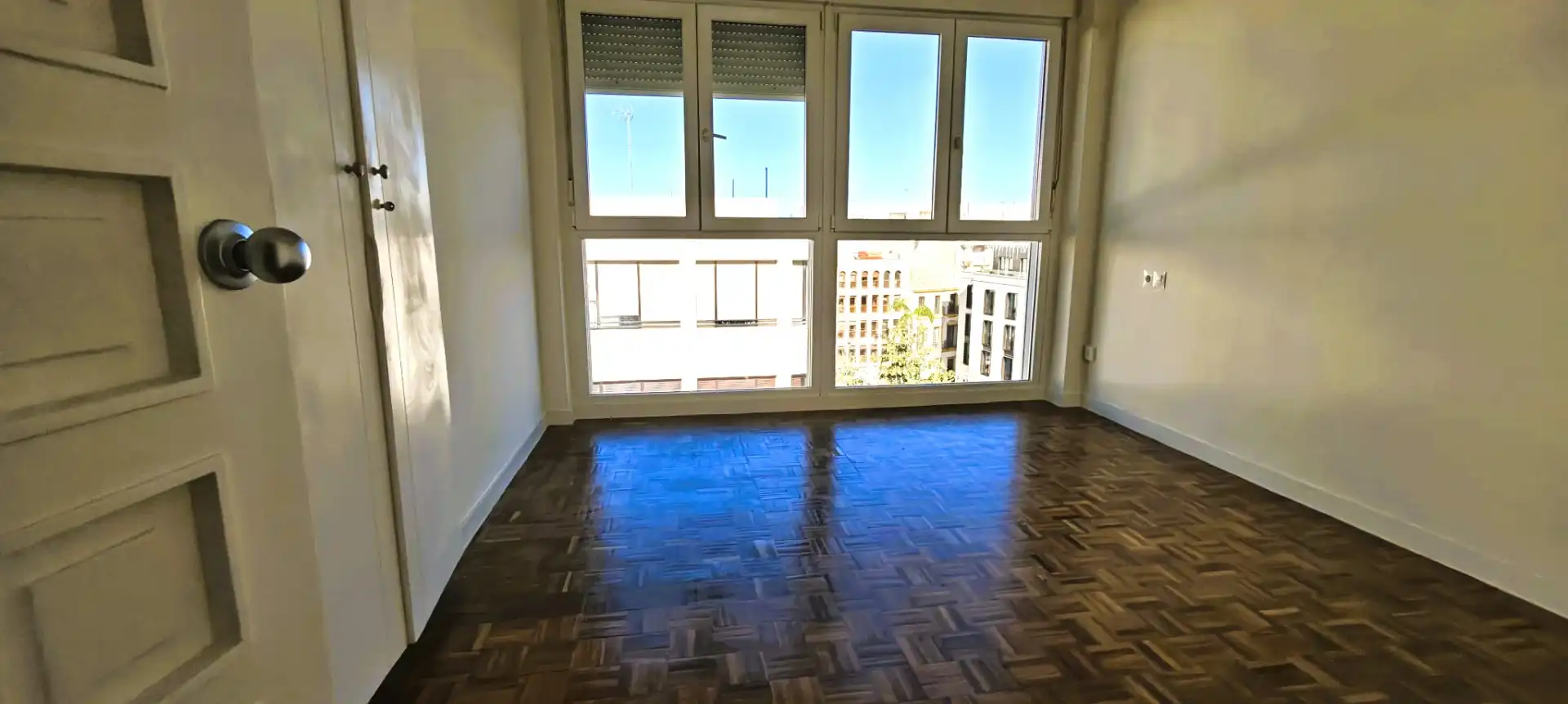 Bedroom of Flat for rent in Sevilla  with Air Conditioner, Heating and Terrace