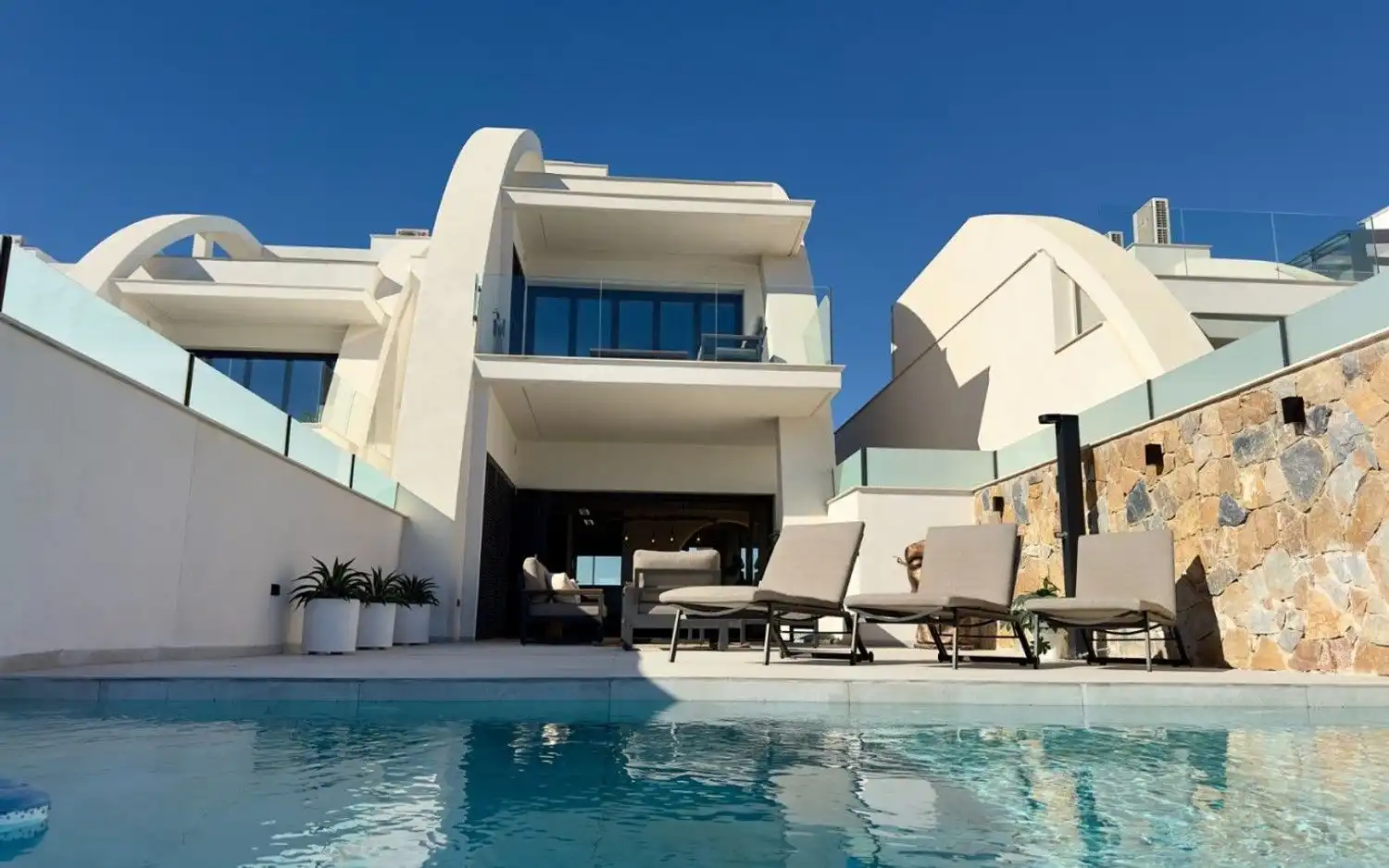 Casa pareada con piscina en venta en Rojales