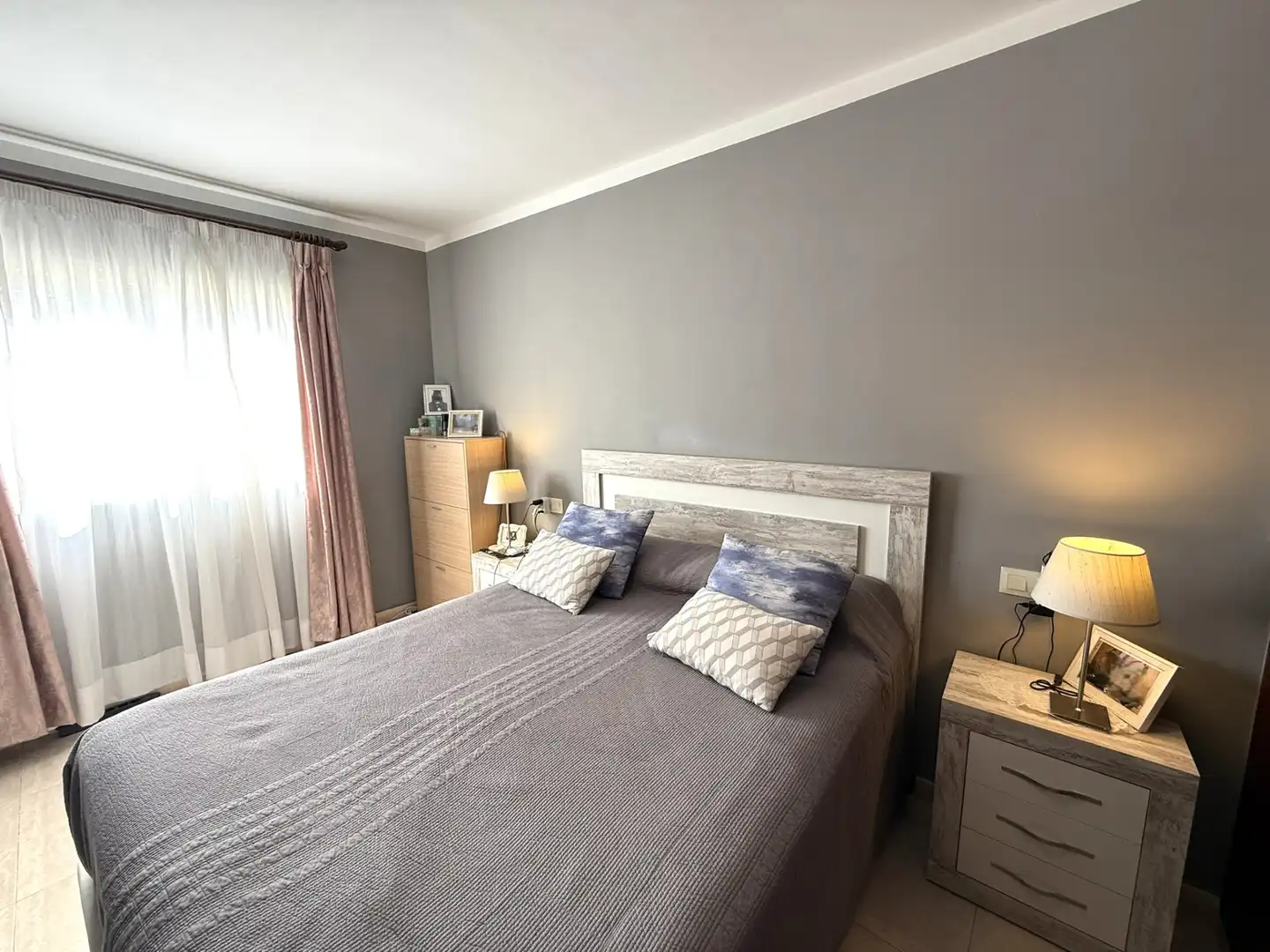 Schlafzimmer von Erdgeschoss zum Verkauf in Muro mit Abstellraum und Ofen