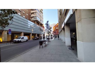 Parking with lift for sale in Avenida Juan Carlos I