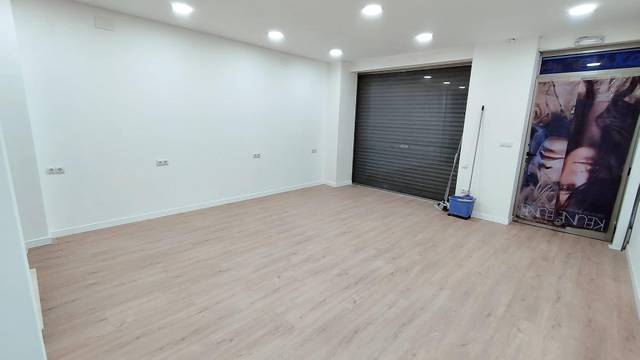 Local comercial en Alquiler en Calle POLUX en Florida Baja