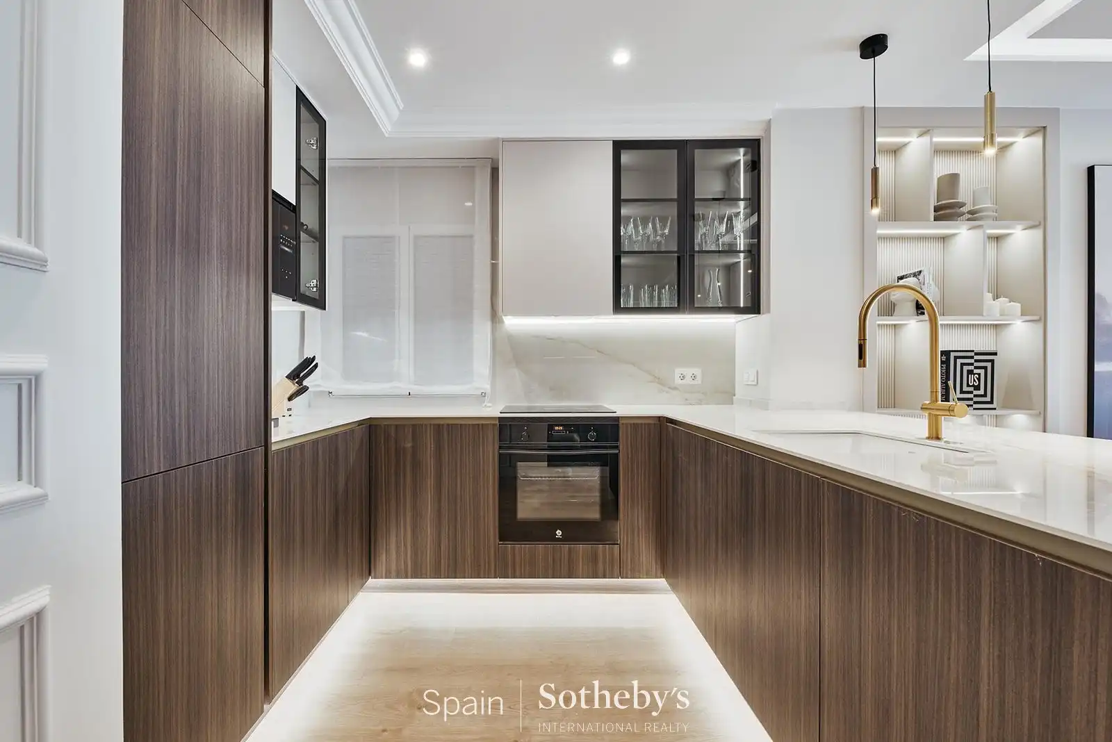 Cuina de Apartament en venda en Madrid amb Aire condicionat i Calefacció