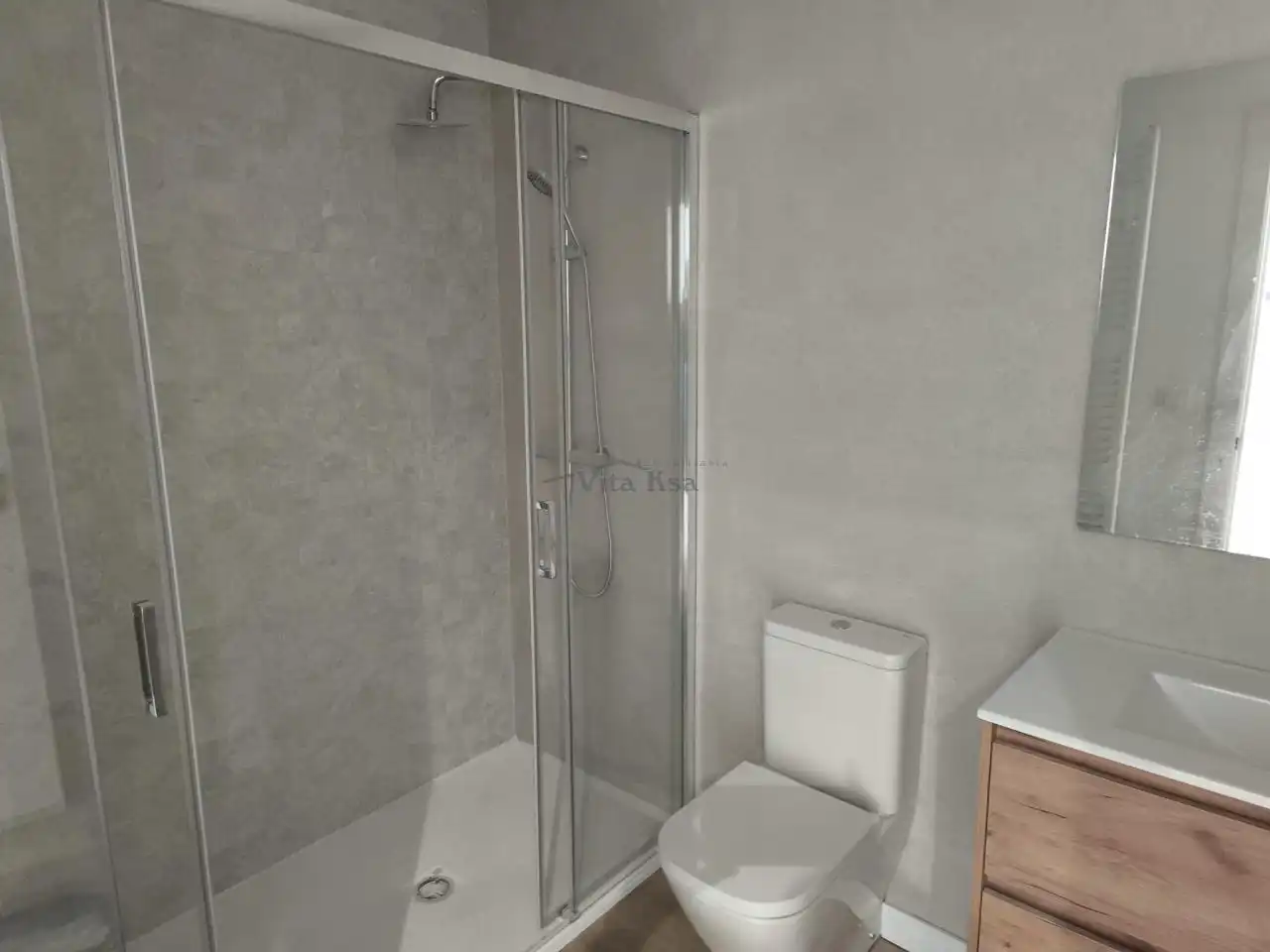 Badezimmer von Wohnungen zum Verkauf in Ourense Capital  mit Heizung und Terrasse
