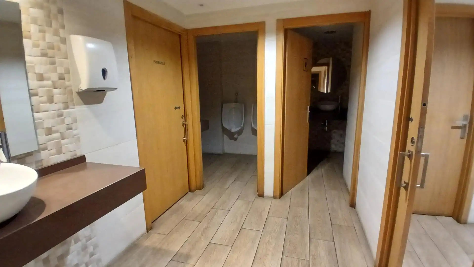 Baño de Local en venta en Usansolo con Amueblado