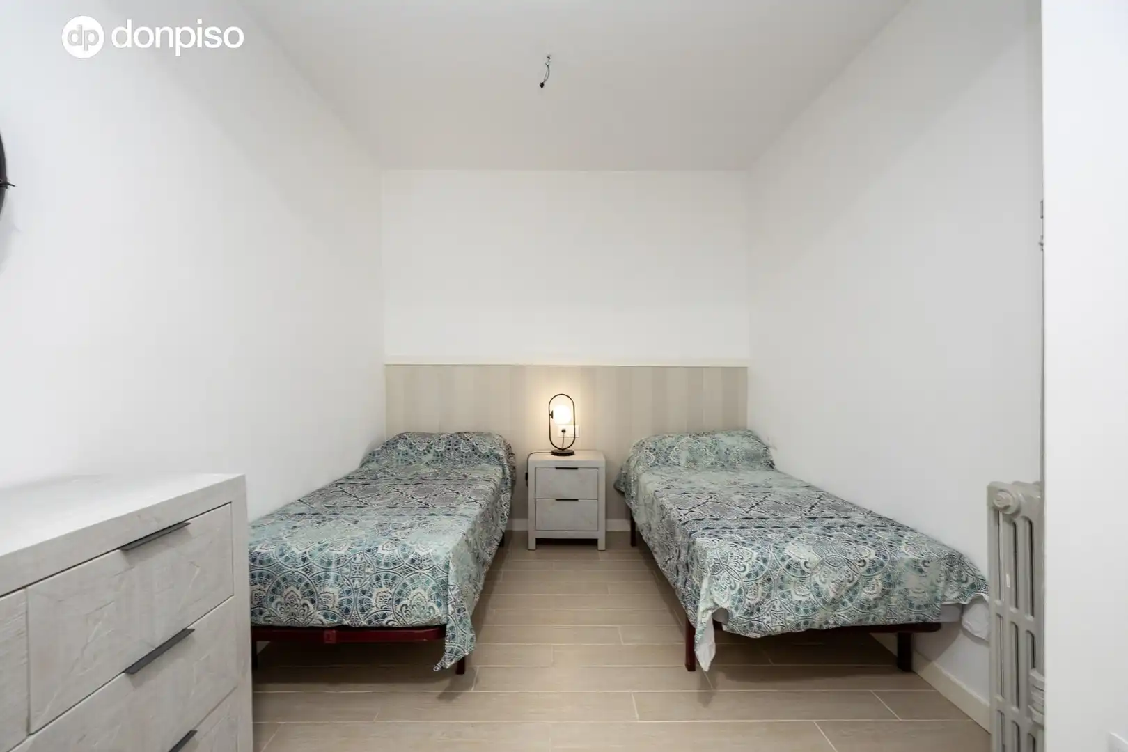 Bedroom of Flat for sale in Granada  with Air Conditioner and Heating