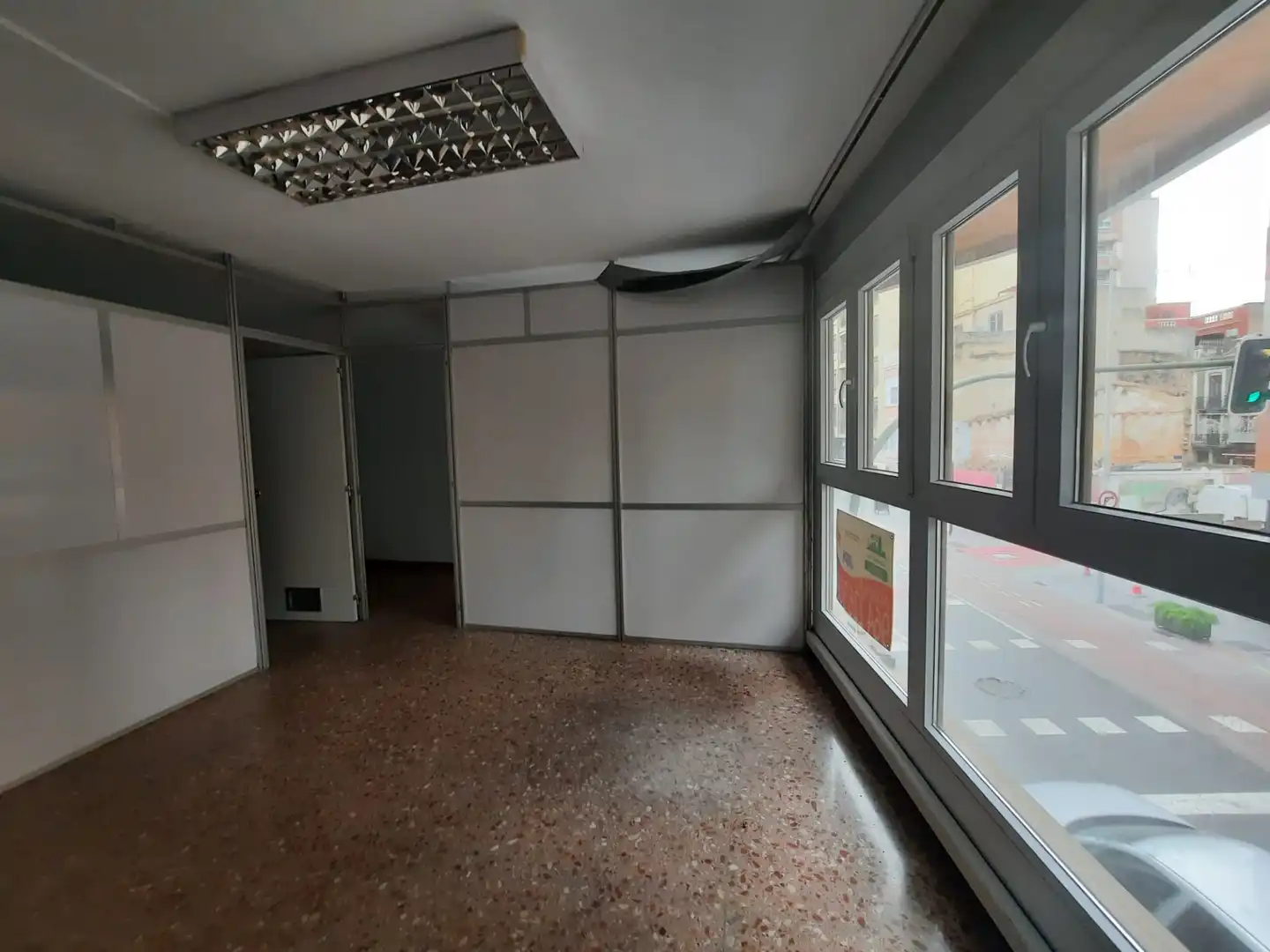 Local comercial de lloguer a Plaça del Jutge Borrull, imagen 5