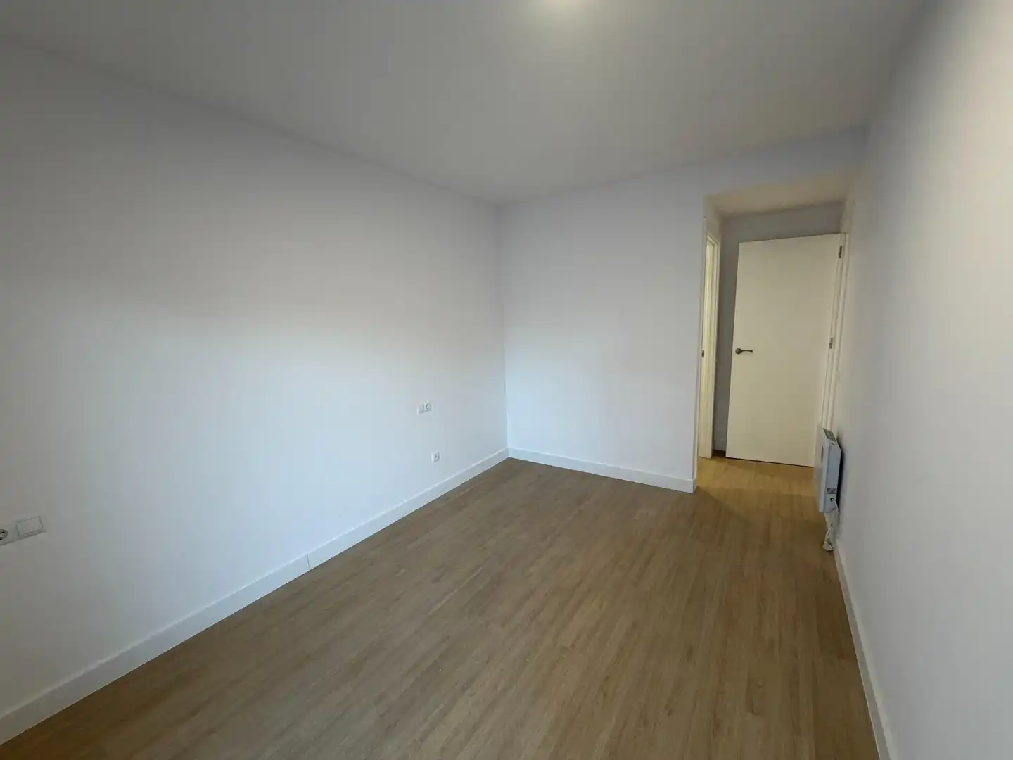 Schlafzimmer von Wohnung zum Verkauf in Salt