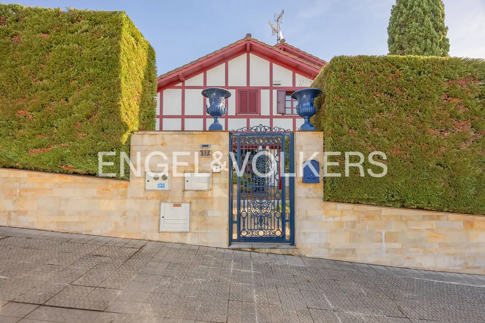 Vista exterior de Finca rústica en venda en Galdakao amb Calefacció, Jardí privat i Terrassa
