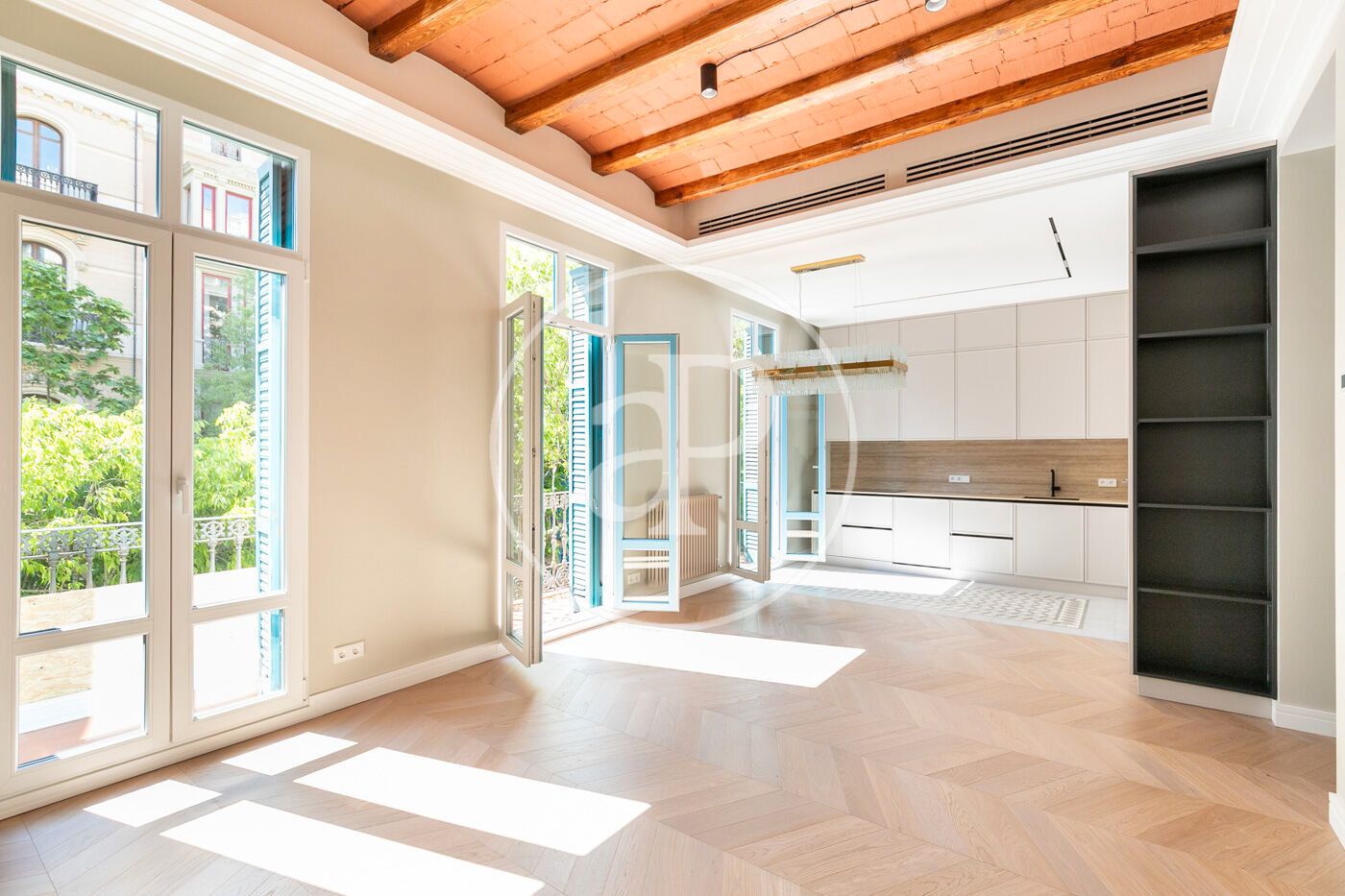 Living room of Flat for sale in  Barcelona Capital  with Air Conditioner, Heating and Balcony