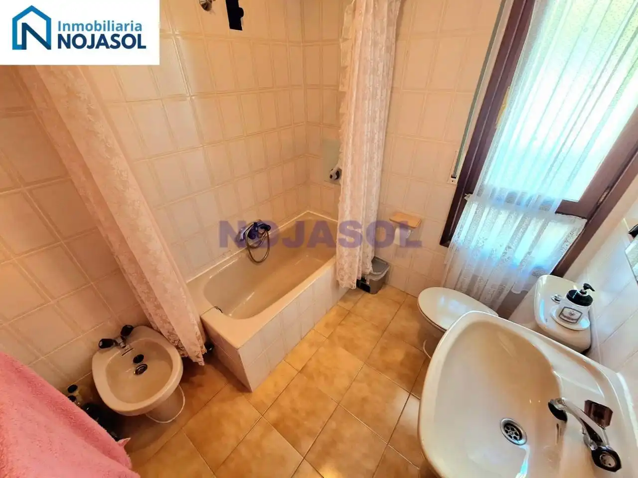 Habitación de Apartamento en venta en Noja con Terraza, Amueblado y Balcón