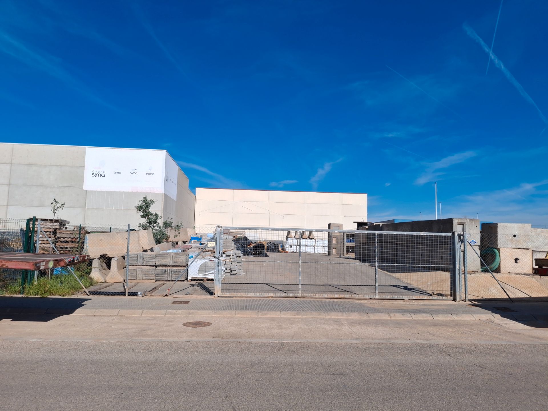 Vista exterior de Terreny industrial de lloguer en Paiporta