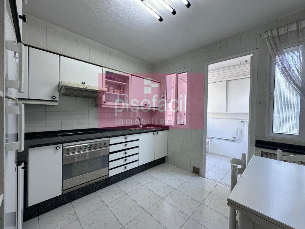 Kitchen of Flat for sale in Lugo Capital