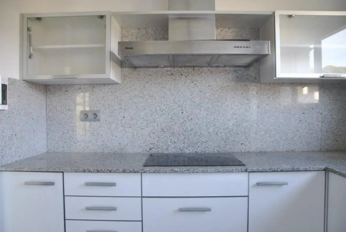 Cuina de Casa o xalet en venda en Cunit amb Calefacció, Jardí privat i Parquet