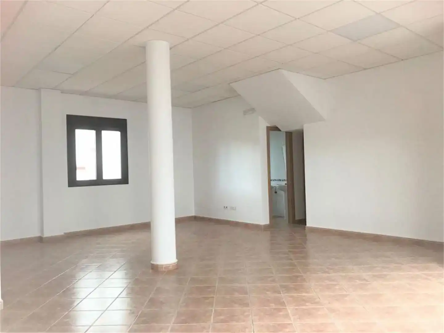 Geschaftsraum zur Miete in Sayalonga