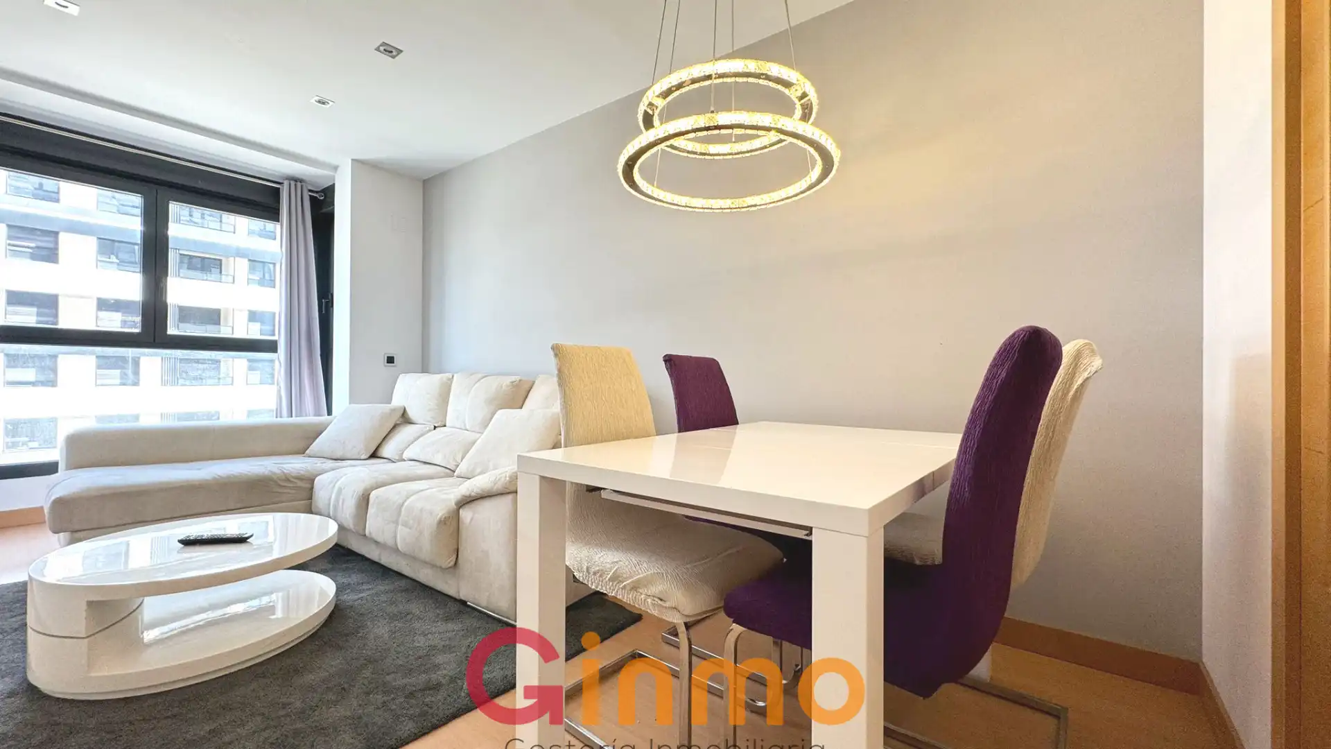 Living room of Flat for rent in  Madrid Capital  with Air Conditioner, Heating and Furnished