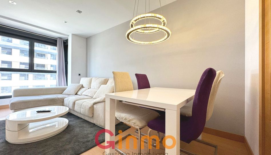 Piso de alquiler en Calle de María Reiche, Valdebebas - Valdefuentes - Imagen 2