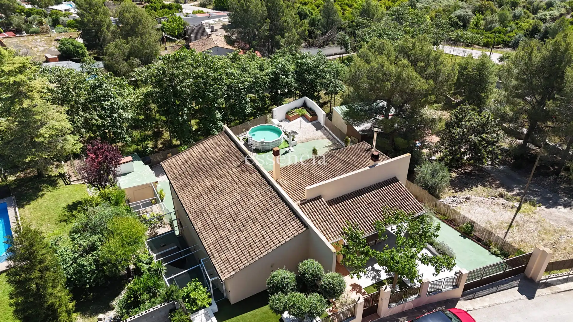 Vista exterior de Casa o xalet en venda en Ròtova amb Aire condicionat, Calefacció i Jardí privat