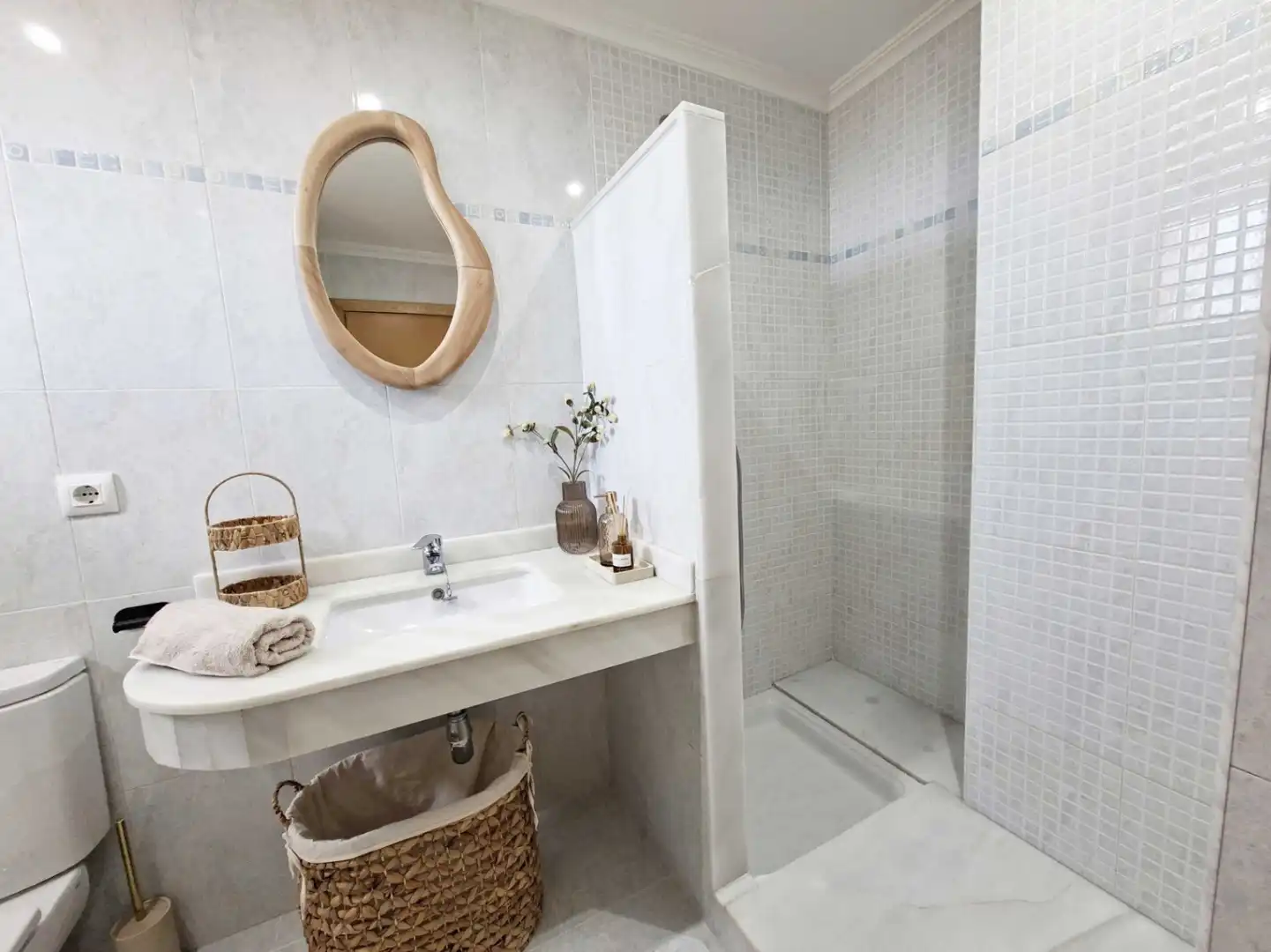 Bany de Apartament en venda en Pedreguer amb Jardí privat, Terrassa i Internet
