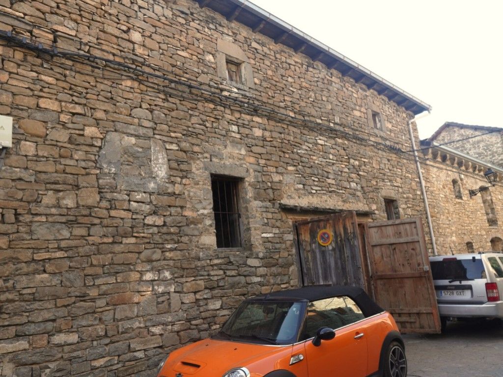 Exterior view of Building for sale in Torla